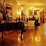 Phoenix Risin Bed And Breakfast